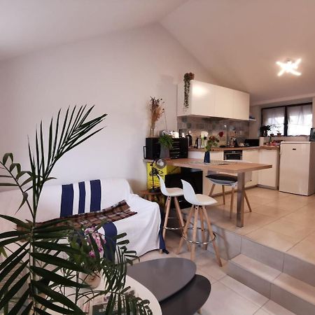 Apartmán Hebergeneve Les Terrasses Gex Exteriér fotografie